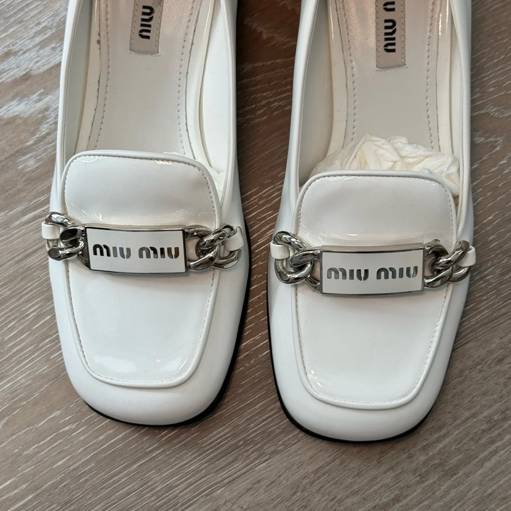 Miu Miu White Patent Leather Chain Logo Loafers Size 37 w/ Box & Dust Bag - Picture 8 of 9